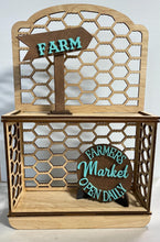 Load image into Gallery viewer, Decorative Chicken Wire Tray/Shelf S0292
